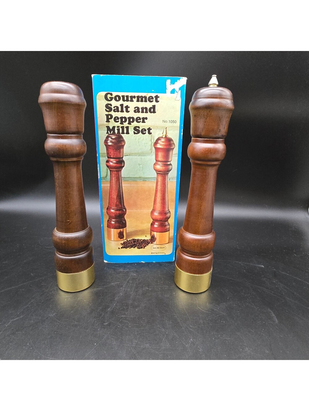 Vintage Gail Craft Wood Salt & Pepper Mill Set 10" No 1050 Gailstyn Sutton NIB